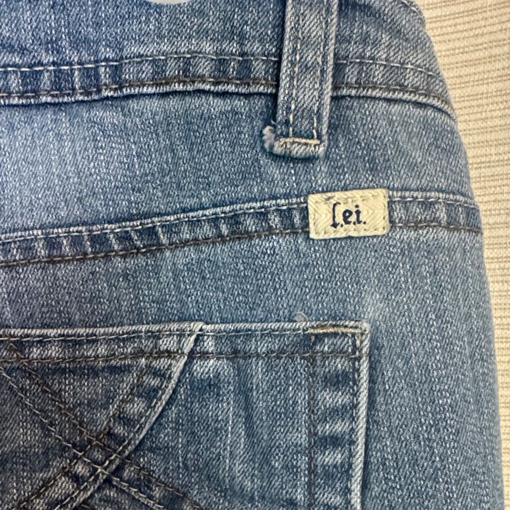 L.E.I Almost Vintage Women's Jeans - Picture 9 of 12